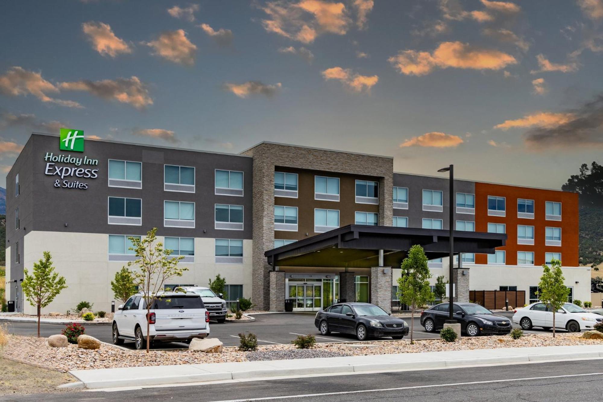 Holiday Inn Express & Suites - Nephi By Ihg Esterno foto